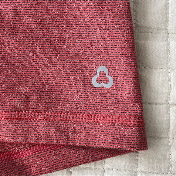 Titika Sports Bra and Shorts set size 2 - Picture 4 of 6